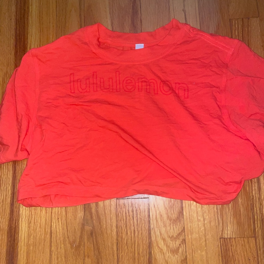 lululemon crop top